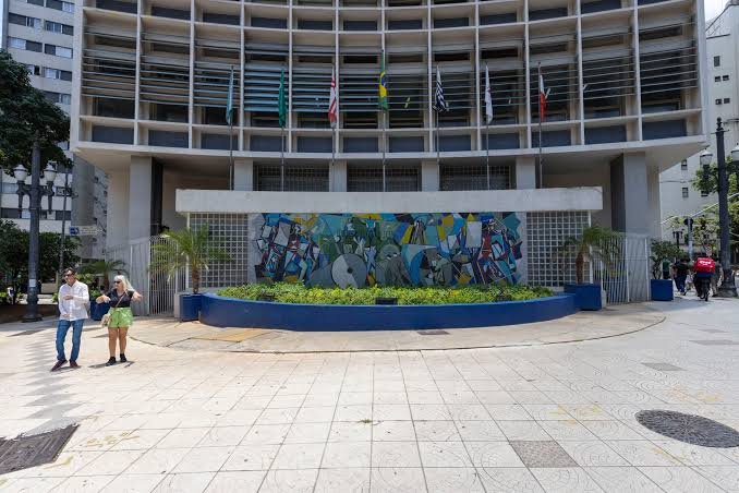 Estadão consolida presença digital e mantém tradição centenária do jornalismo brasileiro