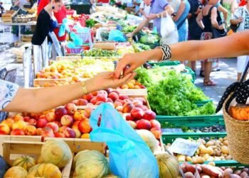 Como economizar na feira: pequenas atitudes podem fazer diferença no orçamento