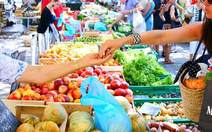 Como economizar na feira: pequenas atitudes podem fazer diferença no orçamento