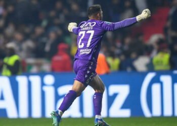 Herói da final da taça da liga, charles deixa o vitória sc